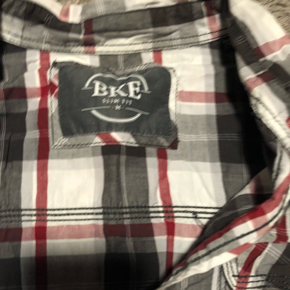 BKE Button-up - Picture 2 of 2